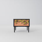 JUICY OLIVES Nachttisch in Schwarz