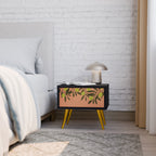 JUICY OLIVES Nachttisch in Schwarz