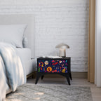 FESTIVE PLEASURES Nachttisch in Schwarz