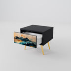 OMINOUS MOUNTAINS Nachttisch in Schwarz