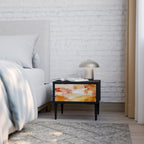 TRACES OF AUTUMN Nachttisch in Schwarz