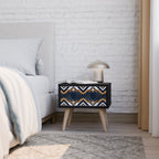 ARTFUL GEOMETRY Nachttisch in Schwarz