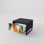 COLORFUL TRIANGLES Nachttisch in Schwarz