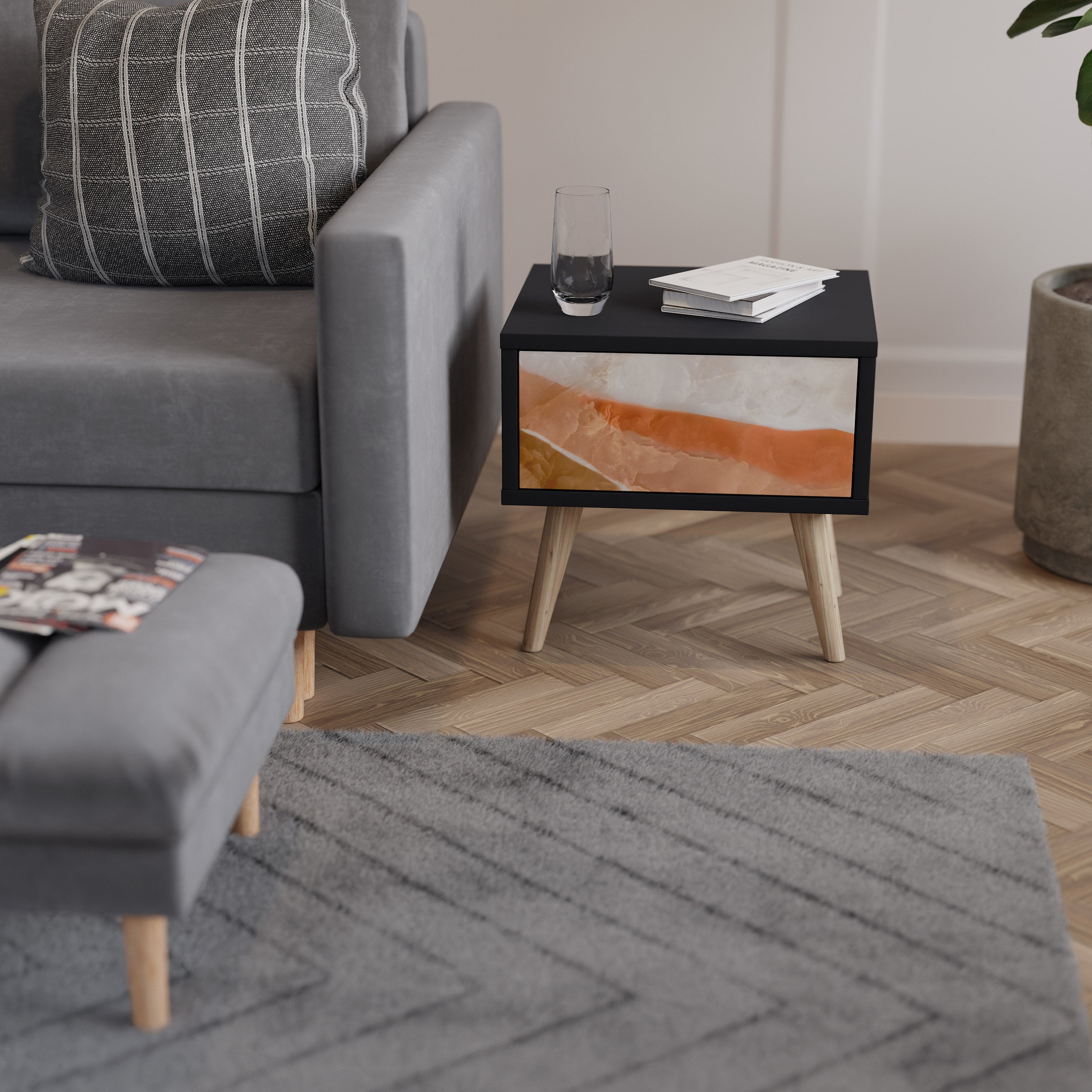 SANDHILLS SPLENDOUR Nachttisch in Schwarz