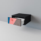 GLAMOROUS STRIPE Nachttisch in Schwarz