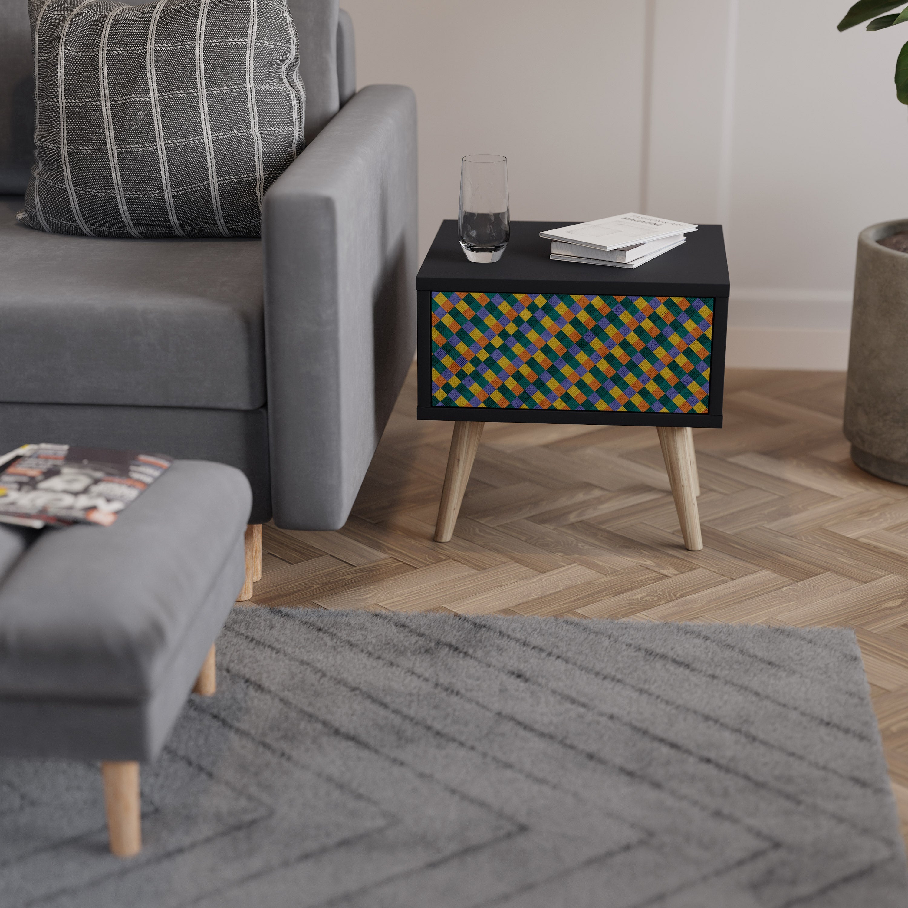 PAINTED SQUARES MIX Nachttisch in Schwarz