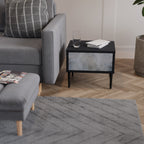 MUTED ARC Nachttisch in Schwarz