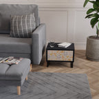 SPRING WHIMSY Nachttisch in Schwarz