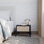 SPRING WHIMSY Nachttisch in Schwarz