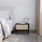 SPRING WHIMSY Nachttisch in Schwarz