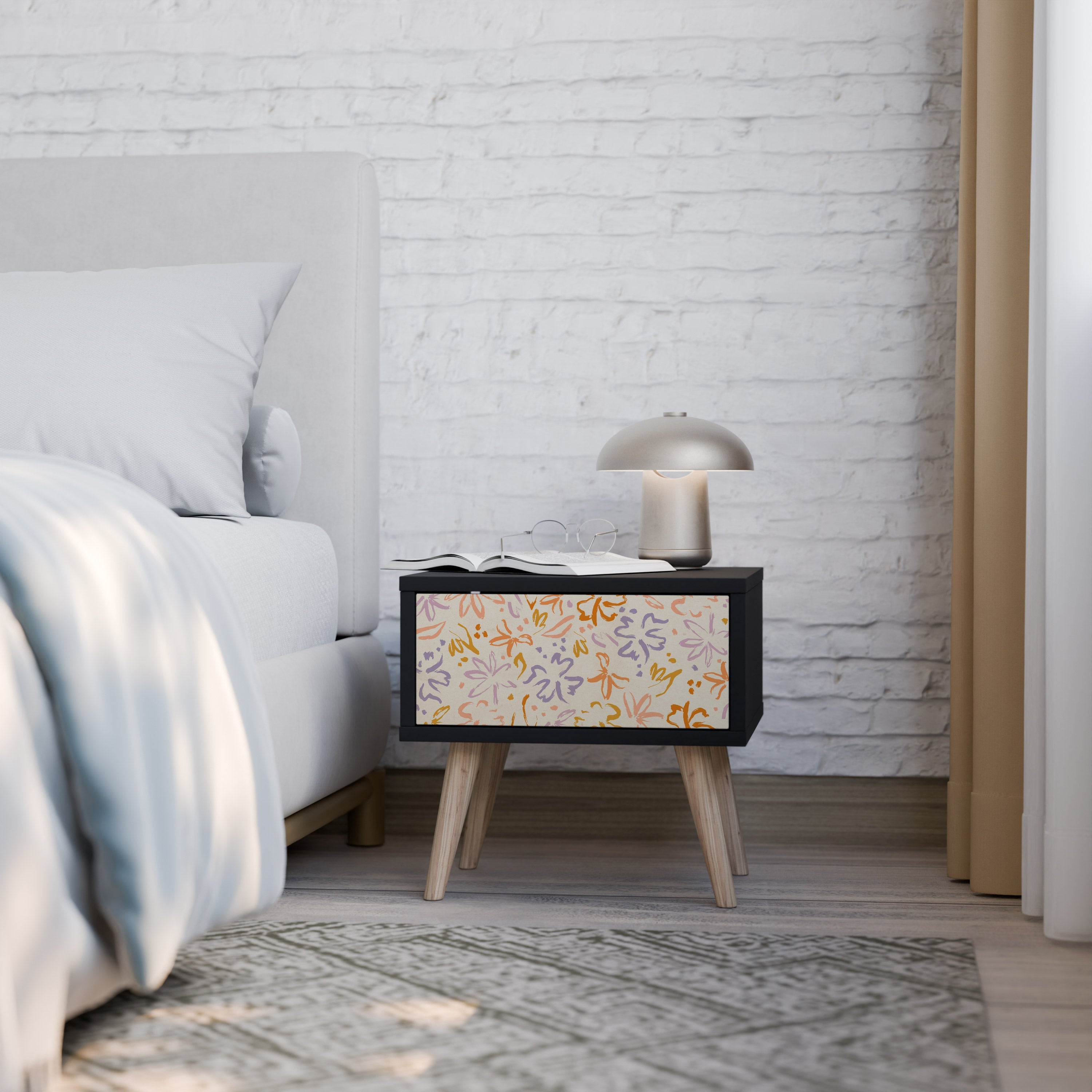 SPRING WHIMSY Nachttisch in Schwarz