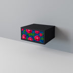 SPRING THOUGHTS Nachttisch in Schwarz