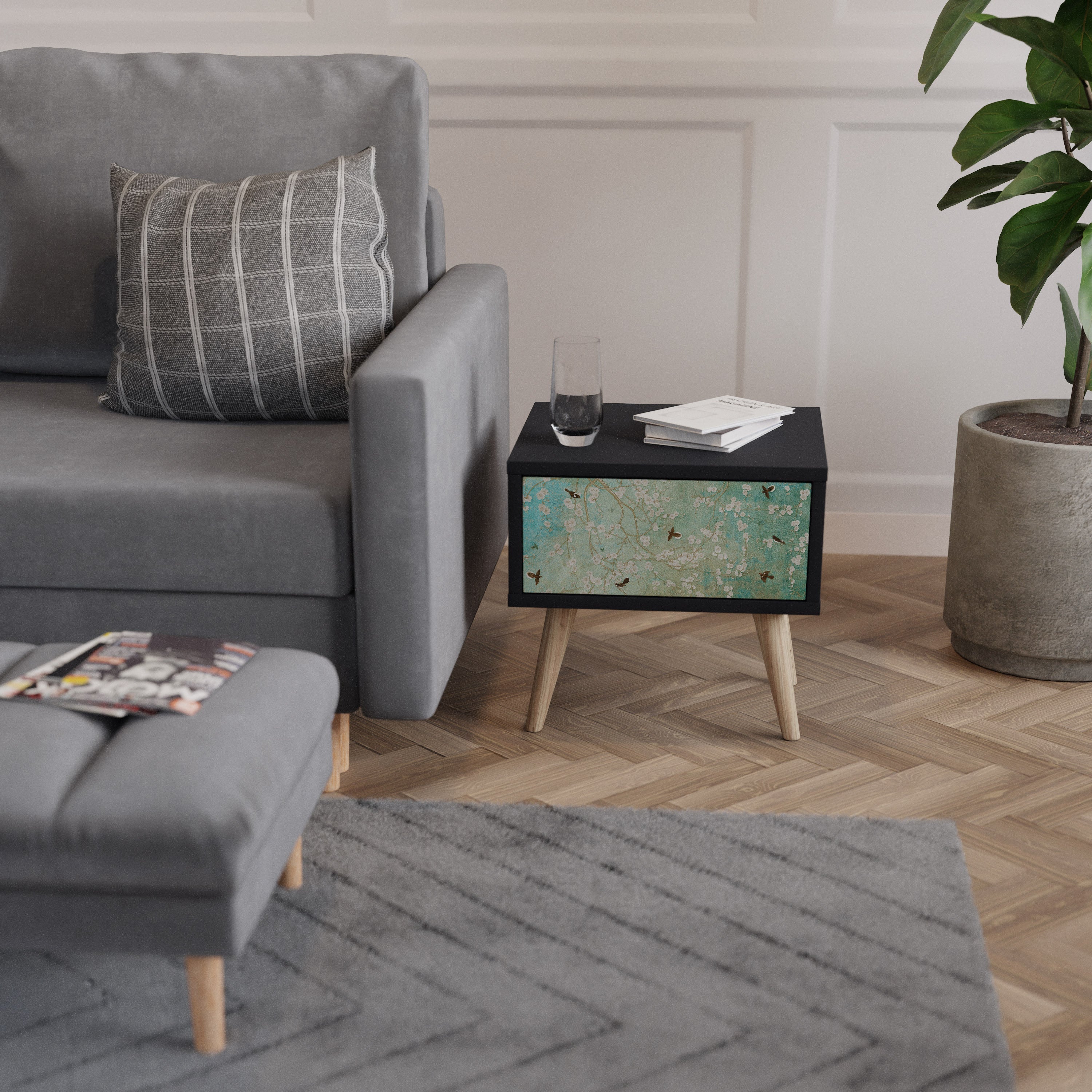 BLOOMING CHARM Nachttisch in Schwarz