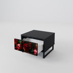 DAHLIAS AND POMEGRANATES Nachttisch in Schwarz