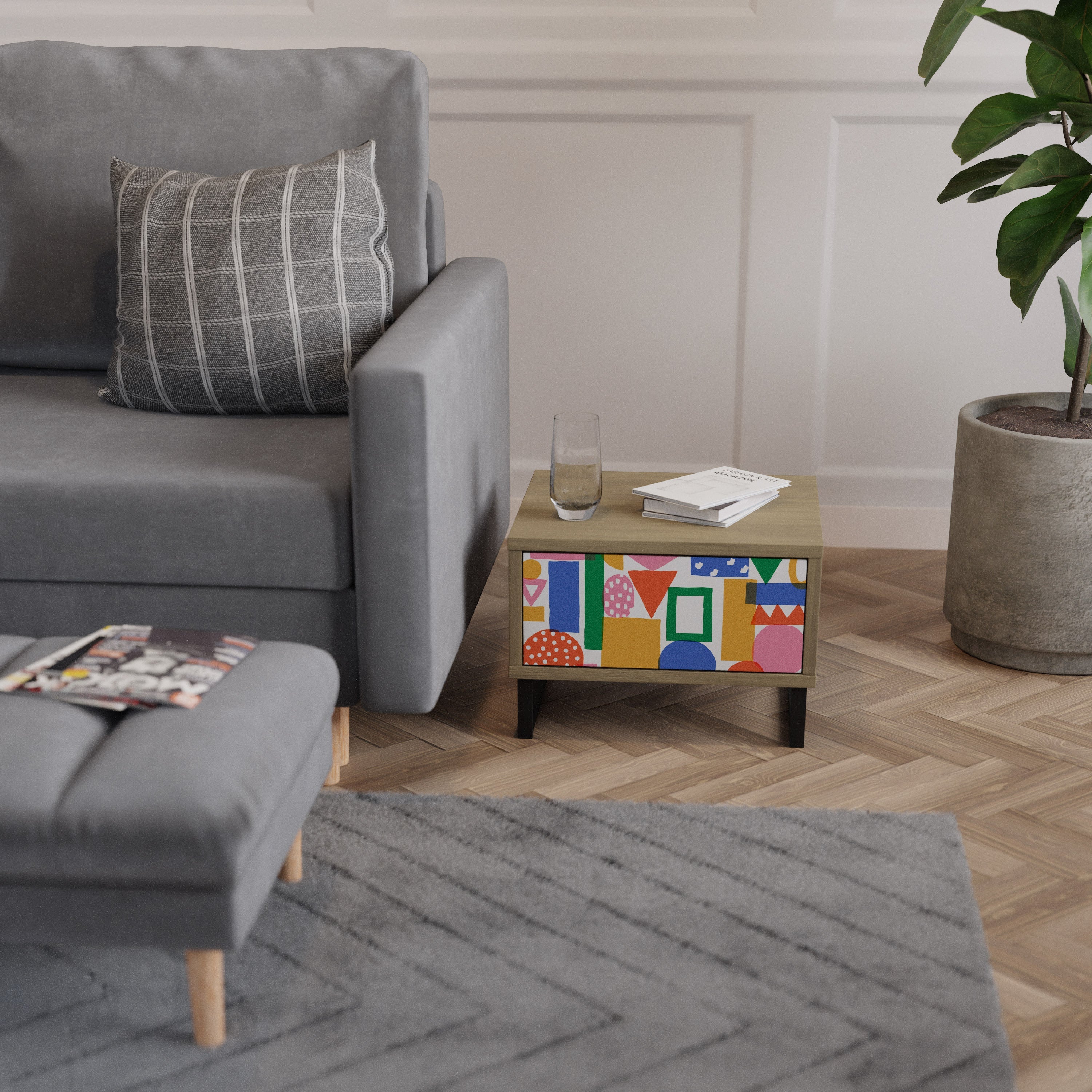 GEOMETRIC GLIMMER Nachttisch in Eichenoptik