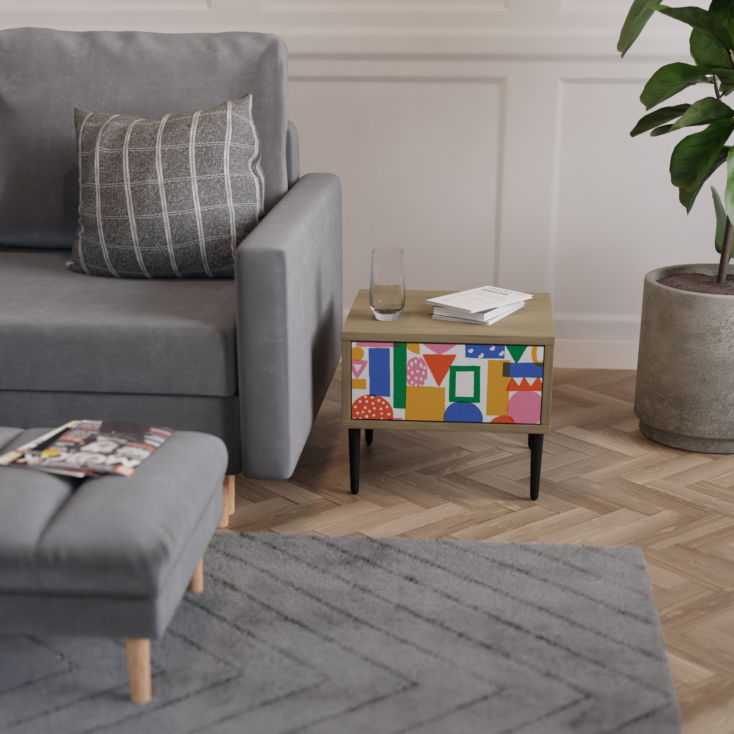 GEOMETRIC GLIMMER Nachttisch in Eichenoptik