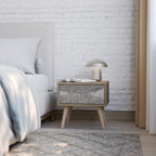 GRAIN LINES Nachttisch in Eiche-Optik