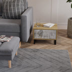 FADE IN THE TREES Nachttisch in Eiche-Optik