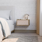 LEAVES ON BEIGE Nachttisch in Eiche-Optik