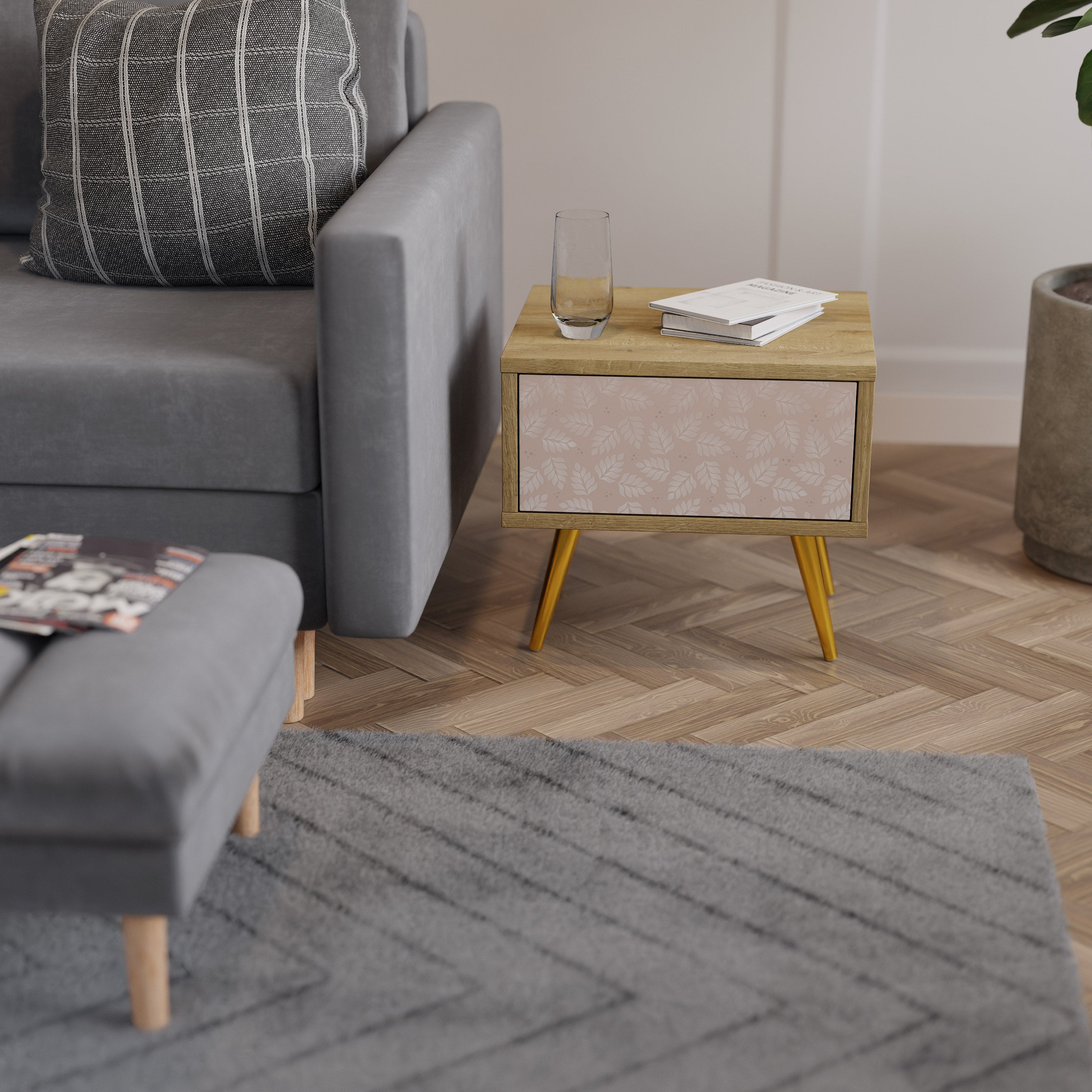 LEAVES ON BEIGE Nachttisch in Eichenoptik