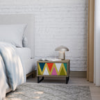 COLORFUL TRIANGLES Nachttisch in Eiche-Optik