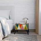 COLORFUL TRIANGLES Nachttisch in Eiche-Optik