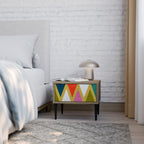 COLORFUL TRIANGLES Nachttisch in Eiche-Optik