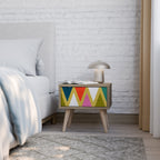 COLORFUL TRIANGLES Nachttisch in Eiche-Optik