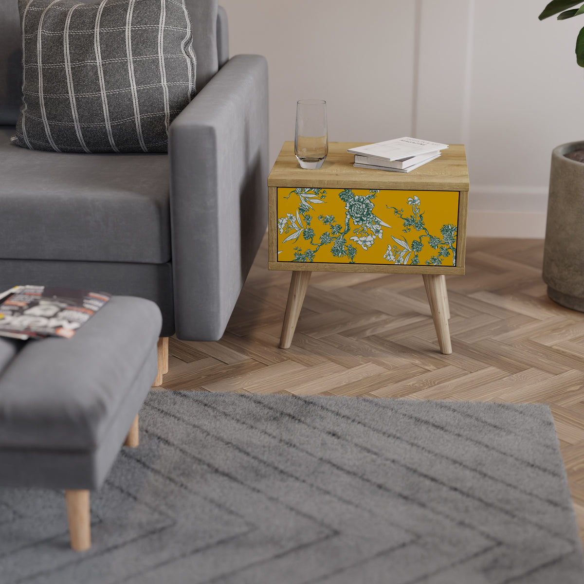 YELLOW CHINOISERIE Nightstand