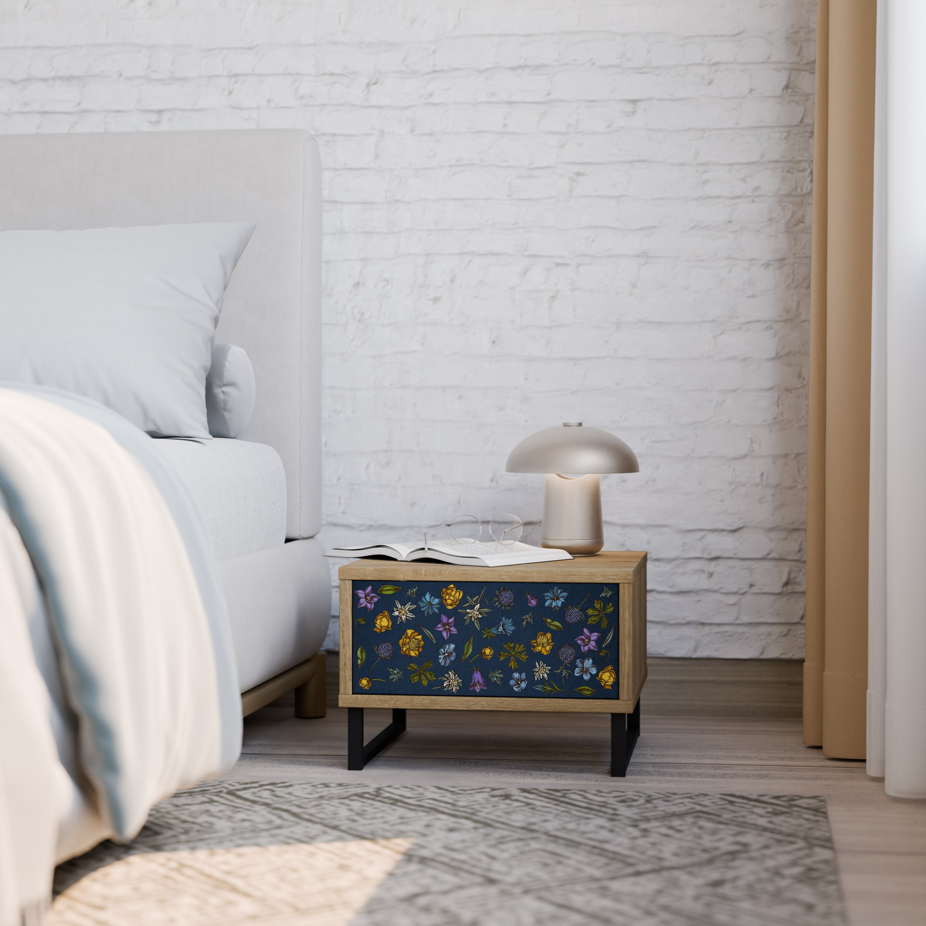 Nachttisch „FLOWERS ON NAVY BLUE“ in Eichenoptik