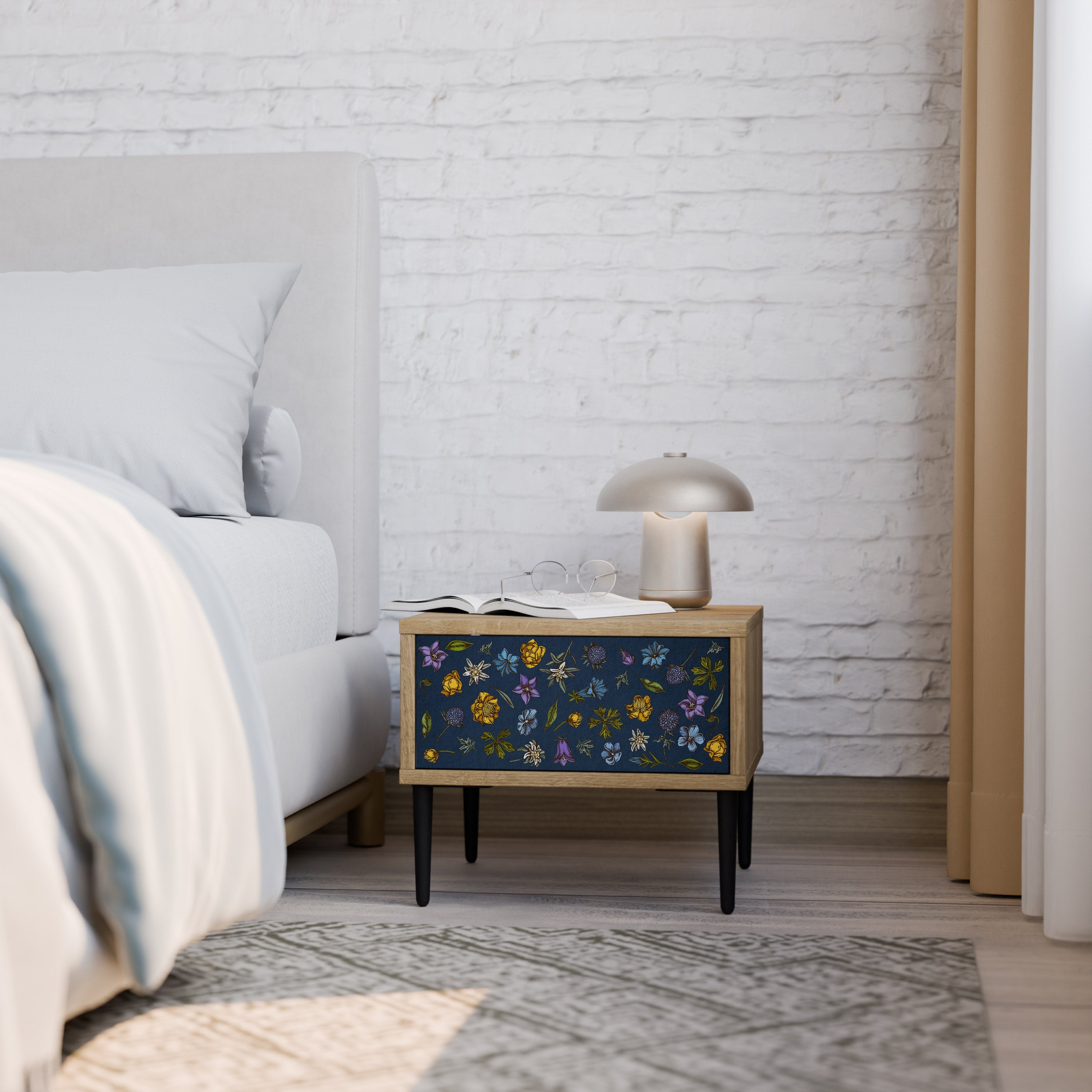 Nachttisch „FLOWERS ON NAVY BLUE“ in Eichenoptik