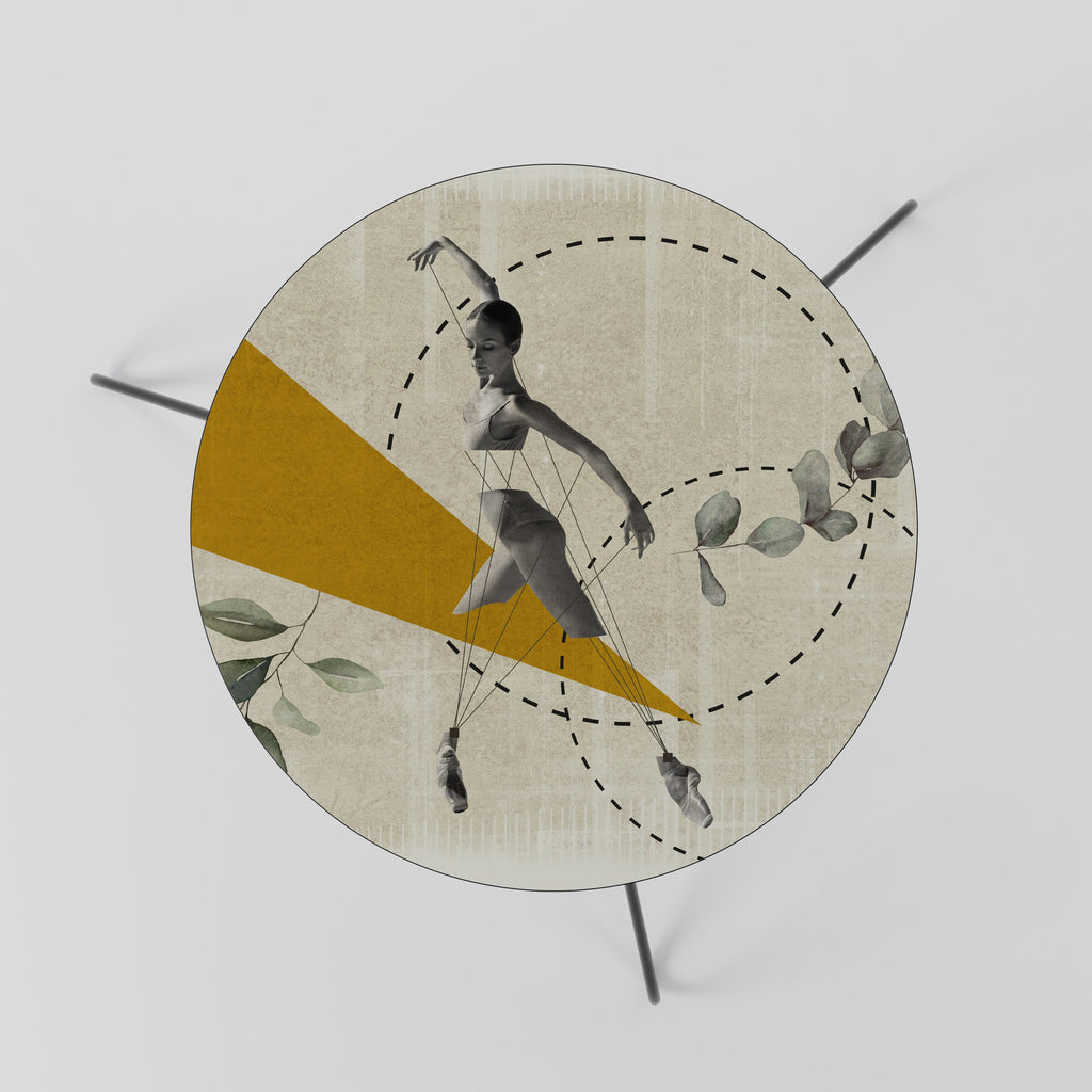 TRIANGLE MOVEMENT Couchtisch 60