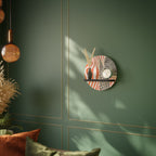 SUBLIME SYNTHESIS Rundes Kunstregal in Schwarz