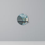 SHROUDED SHAPES Rundes Kunstregal in Schwarz