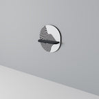 ILLUSIONARY FLOW Ovales Kunstregal in Schwarz