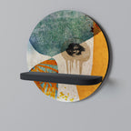 ABSTRACT FACES Rundes Kunstregal in Schwarz