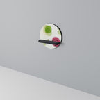 COLORFUL COSMOS Rundes Kunstregal in Schwarz