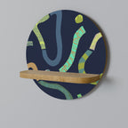 CONTRAST DANCE Rundes Kunstregal in Eiche-Optik