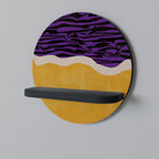 INDEPENDENT BORDER Rundes Kunstregal in Schwarz