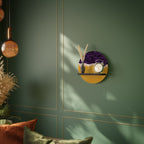 INDEPENDENT BORDER Rundes Kunstregal in Schwarz