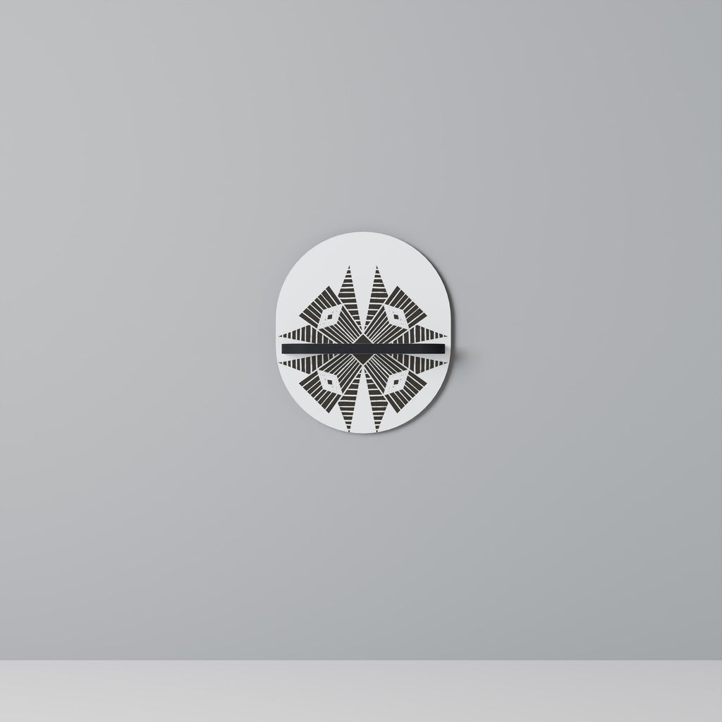 MONOCHROME NEXUS Ovales Kunstregal in Schwarz