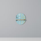 PATHS TO HAPPINESS Ovales Kunstregal in Eiche-Optik