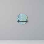 PATHS TO HAPPINESS Rundes Kunstregal in Schwarz