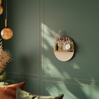 COLORFUL STRINGS Ovales Kunstregal in Eiche-Optik