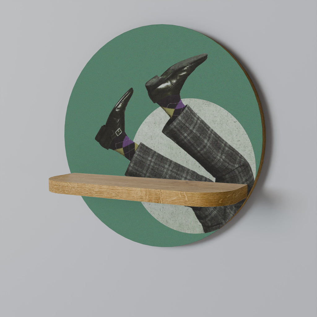 FALL OF MAN Rundes Kunstregal in Eiche-Optik