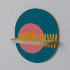 SOUND SOURCE Ovales Kunstregal in Eiche-Optik