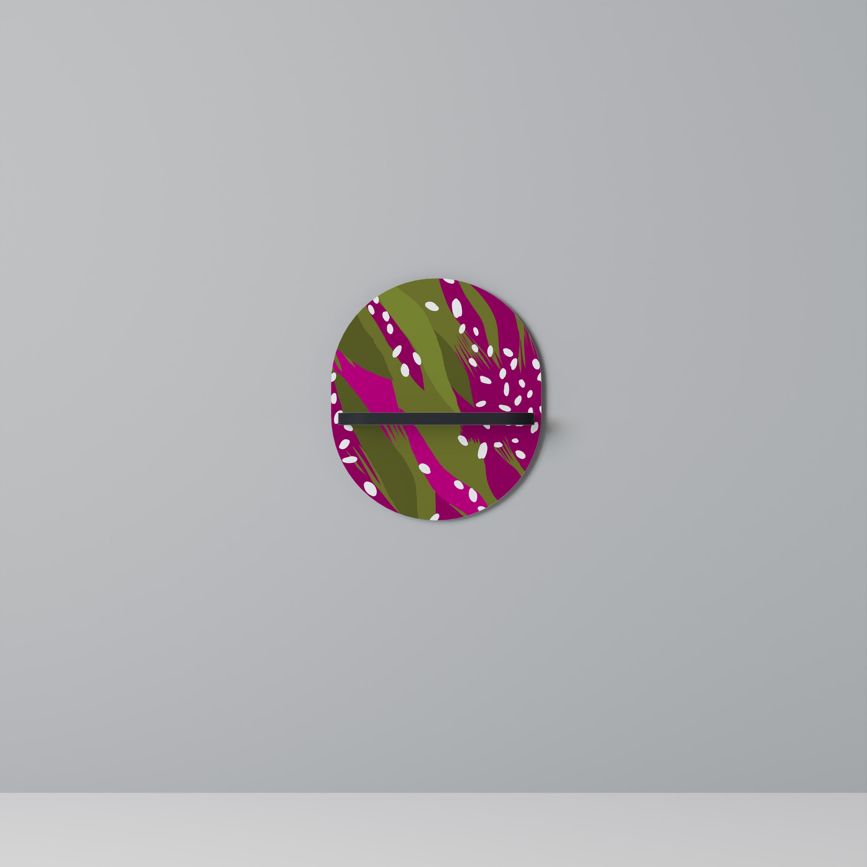 ENCHANTED TIGER Ovales Kunstregal in Schwarz