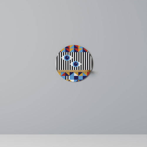 ABSTRACTION AND GEOMETRY Rundes Kunstregal in Eiche-Optik