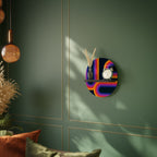 BLINDED BY THE LIGHTS Ovales Kunstregal in Schwarz