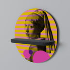 HER WITH A PEARL Ovales Kunstregal in Schwarz